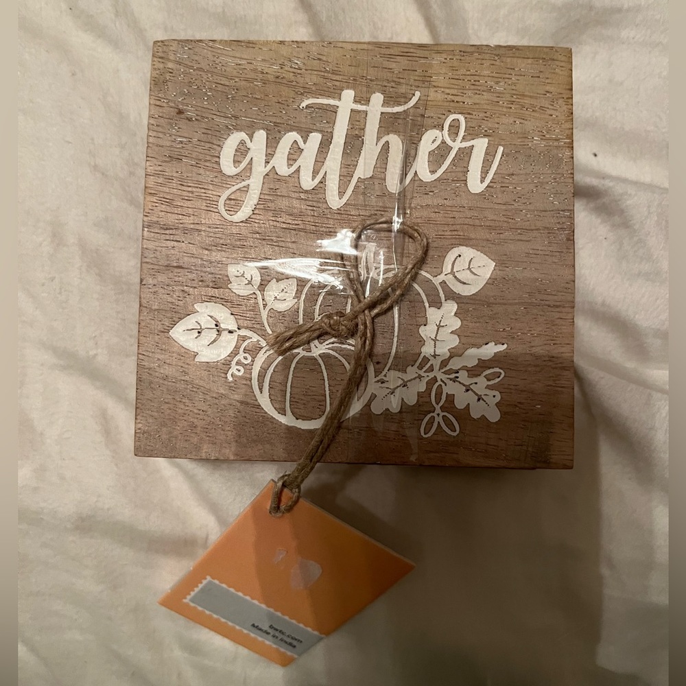 🐠Coasters. Set of Four. New With Tags.